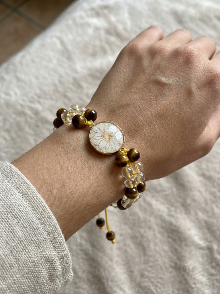 Bracelet en Oeil de Tigre et Cristal de Roche sur macramé