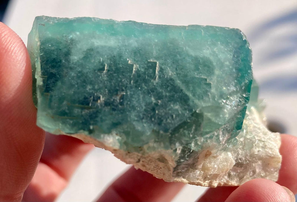 Fluorite Verte à Biréfringence Bleue – Madagascar
