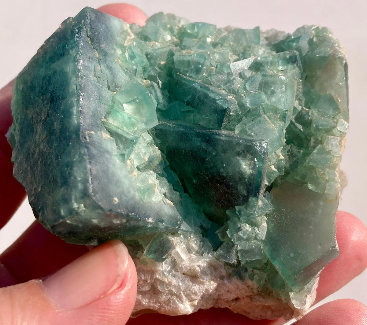 Fluorite Verte à Biréfringence Bleue – Madagascar