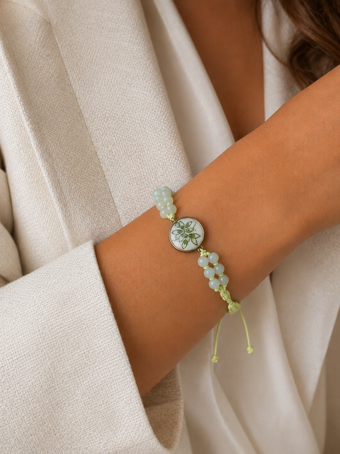 Bracelet en Jade sur macramé